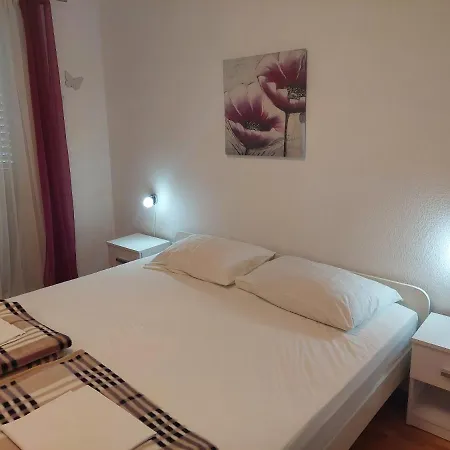 Apartments Gojka Miocevic Biograd Na Moru Extérieur photo