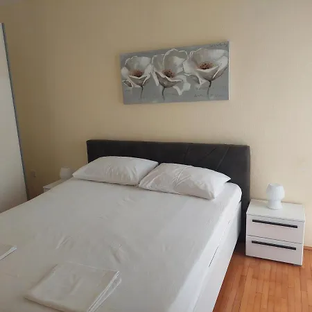 Apartments Gojka Miocevic Biograd Na Moru Extérieur photo