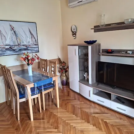 Apartments Gojka Miocevic Biograd Na Moru Extérieur photo