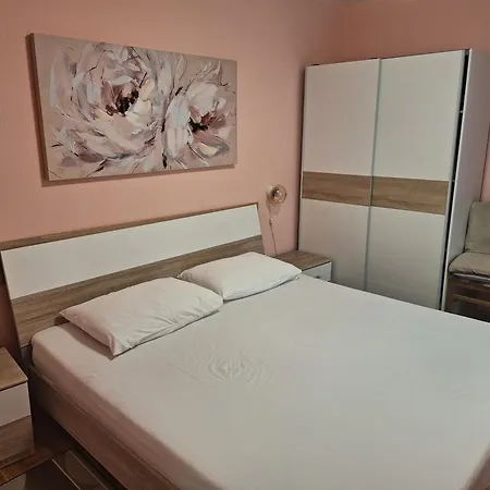 Apartments Gojka Miocevic Biograd Na Moru Extérieur photo