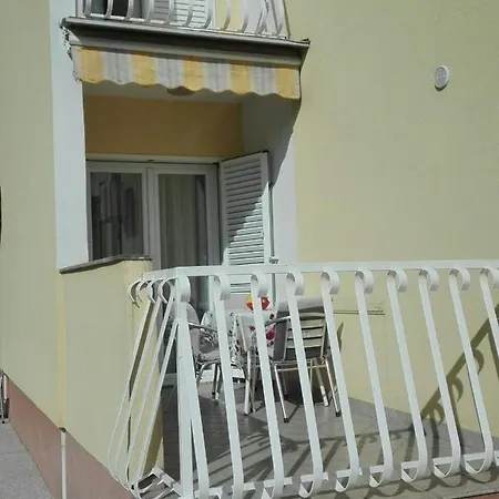 Apartments Gojka Miocevic Biograd Na Moru Extérieur photo